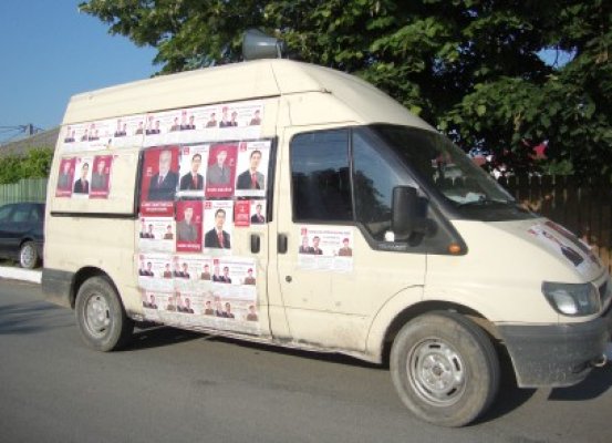 Piecu, lansare de candidatură cu nervi, în faţa jandarmilor şi agenţilor de pază